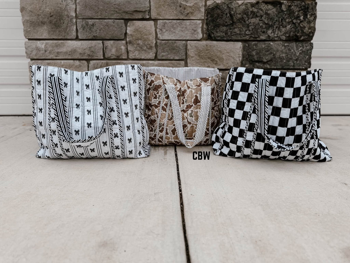 QUILTED TRAVEL BAG