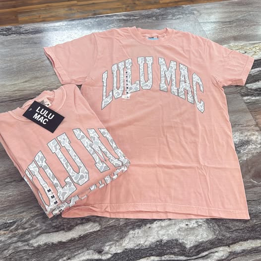 LULU MAC ADULT PEACH CAMO TEE