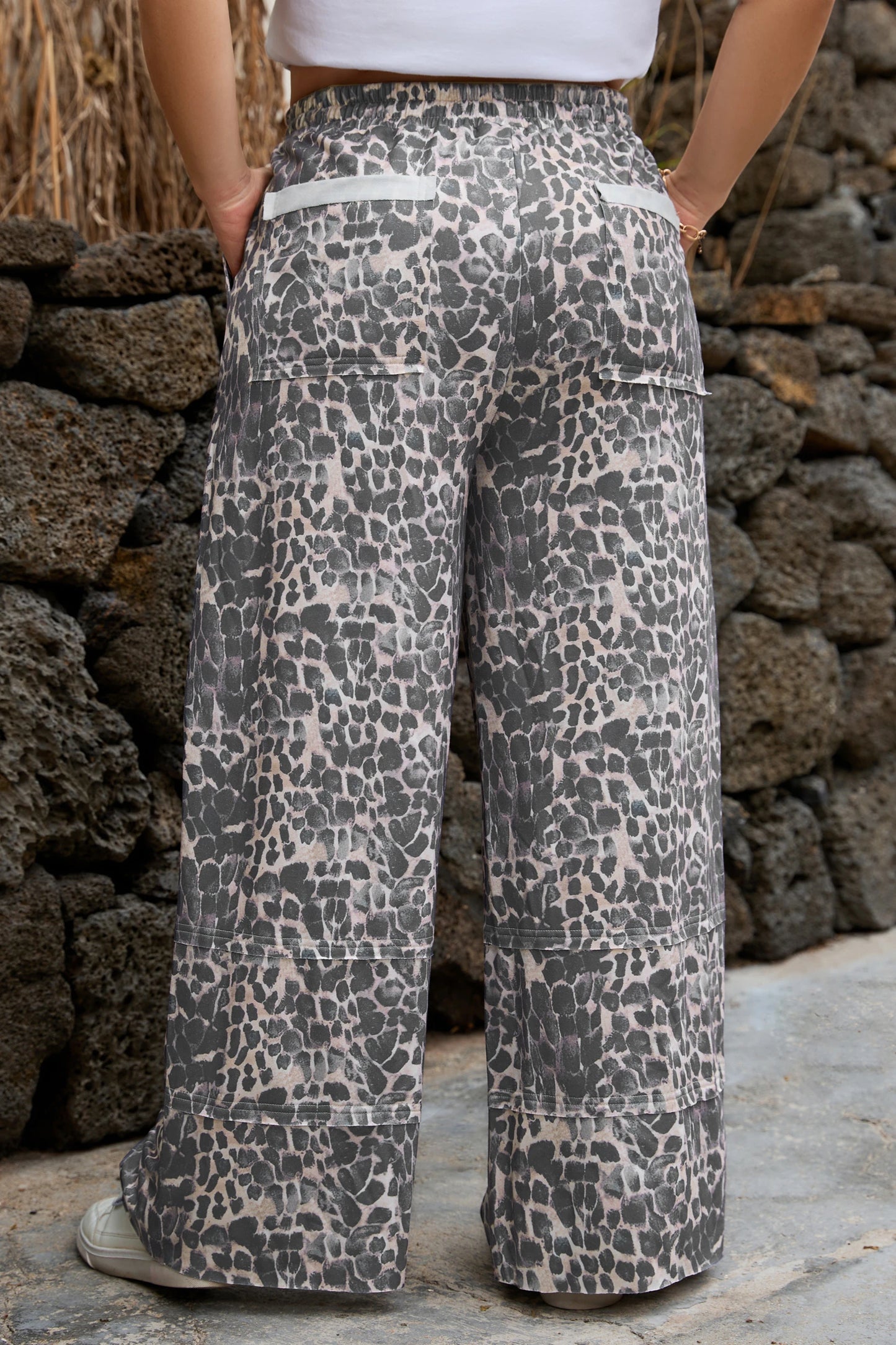 PLUS SIZE LEOPARD PRINT DRAWSTRING PANTS