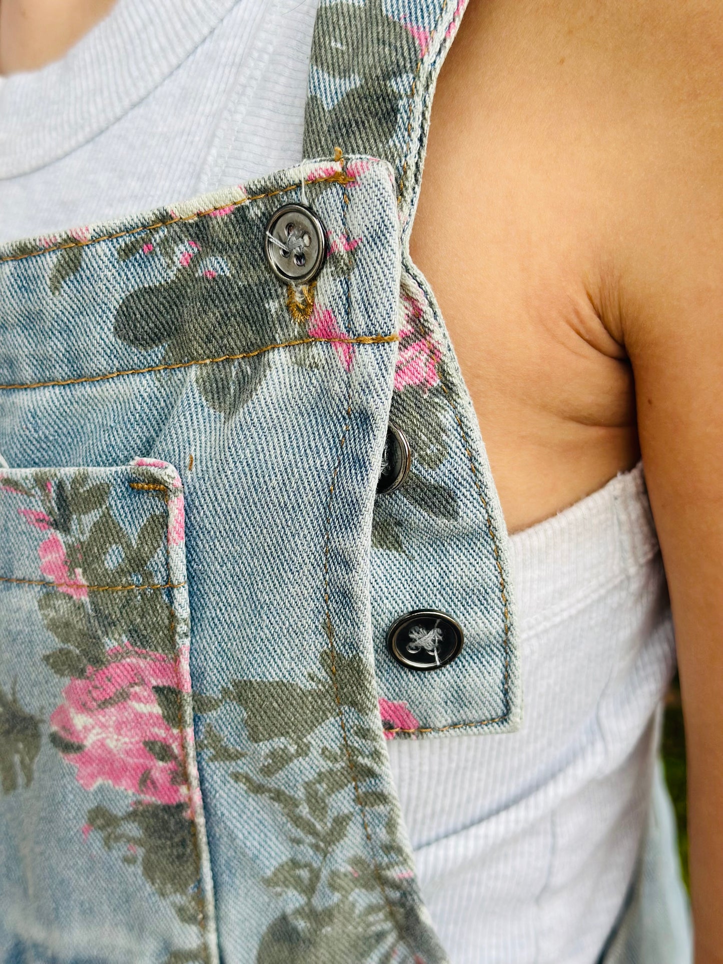 BEAU BLUE FLORAL PRINT PLEATED WIDE LEG DENIM OVERALLS