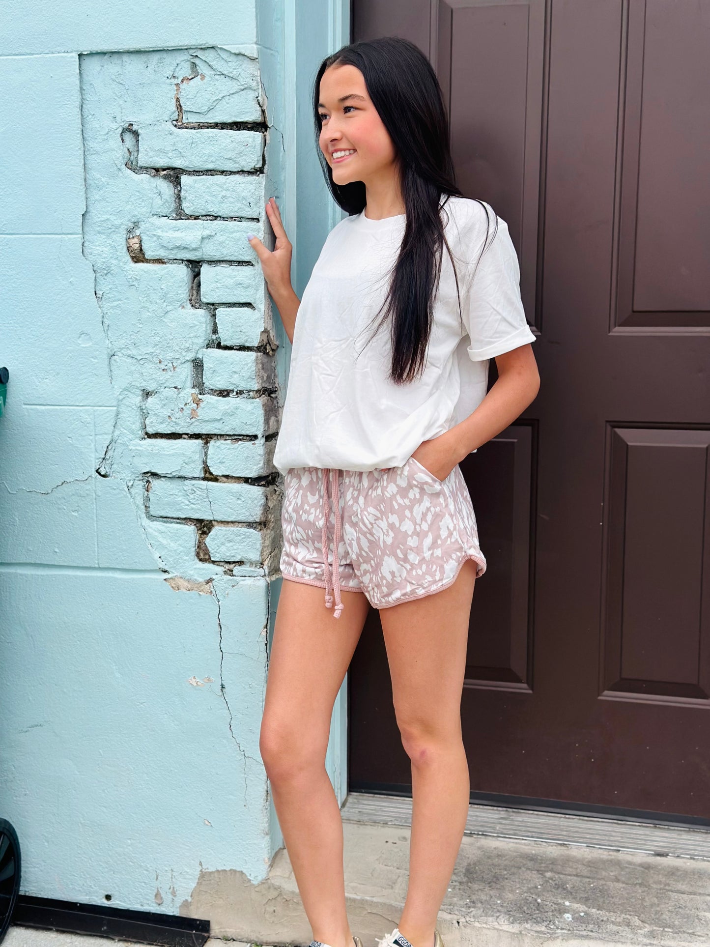 WHITE CASUAL PLAIN CREW NECK TEE